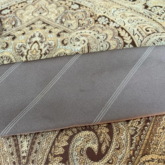 OSCAR DE LA RENTA Gray & Light Blue Striped Tie - Picture 3 of 6